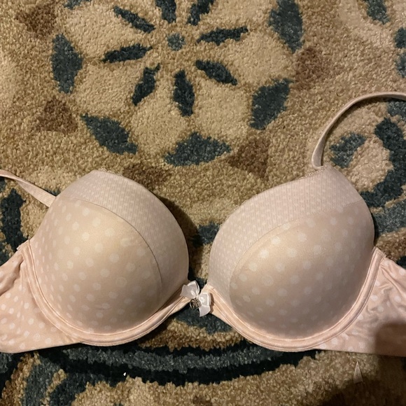 Womens 32D Victoria secret bra - Picture 2 of 4